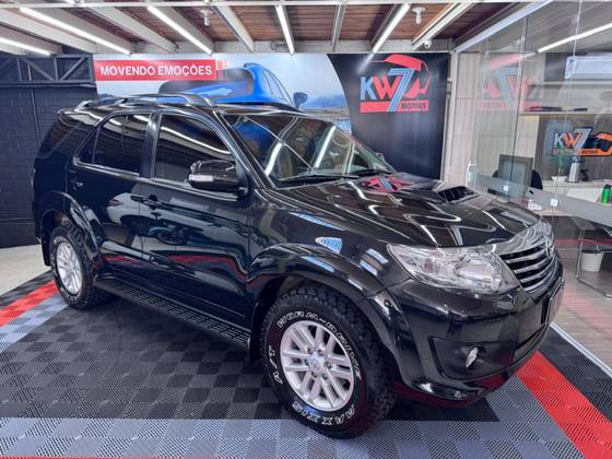 TOYOTA HILUX SW4 3.0 SRV 4X4 16V TURBO INTERCOOLER DIESEL 4P AUTOMÁTICO